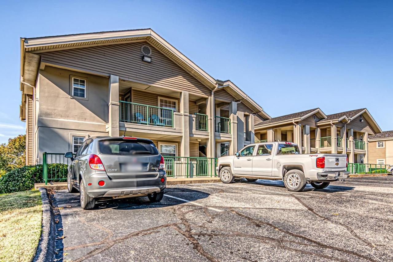 Quiet And Serene Condo In Branson Exterior photo